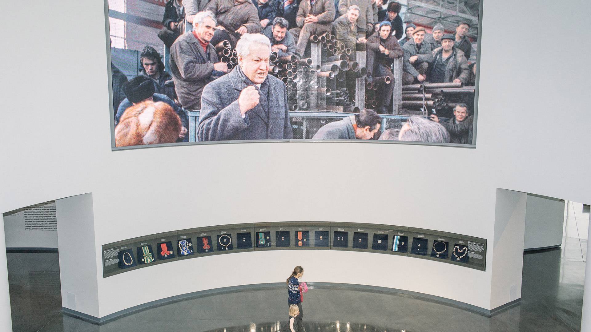 A Sparkling Shrine to a Reviled Russian Leader